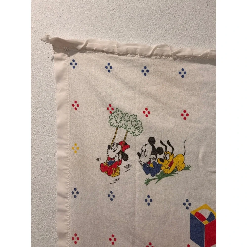 Vintage 1984 Disney Mickey Minnie Mouse Pluto Baby Blanket Ruffle Trim White 80s